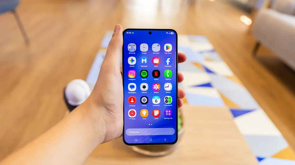 Galaxy S26 FE pode estrear nas próximas semanas com preços mais elevados