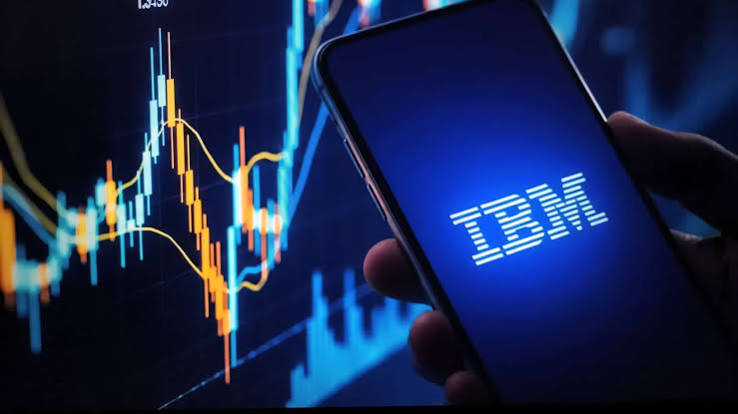 IBM enfrenta queda nas receitas, mas mantém confiança no futuro dos mainframes na era da inteligência artificial