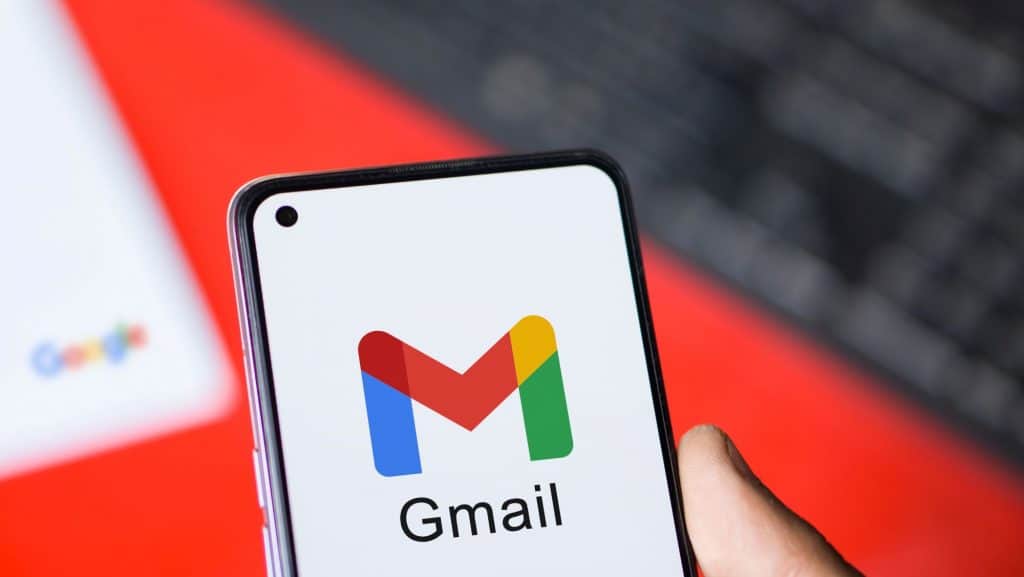 Gmail ganha pesquisa por voz inteligente no Android e iPhone com respostas baseadas nos e-mails